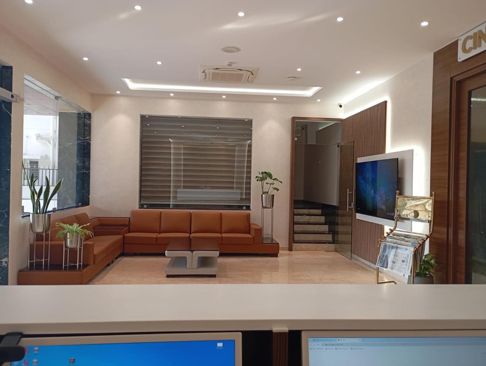 Highland Hotel Bangalore Dış mekan fotoğraf