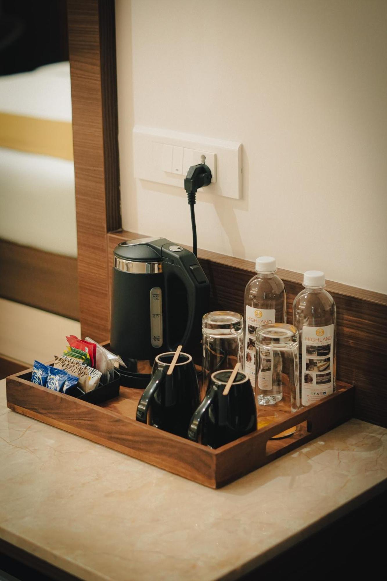 Highland Hotel Bangalore Dış mekan fotoğraf