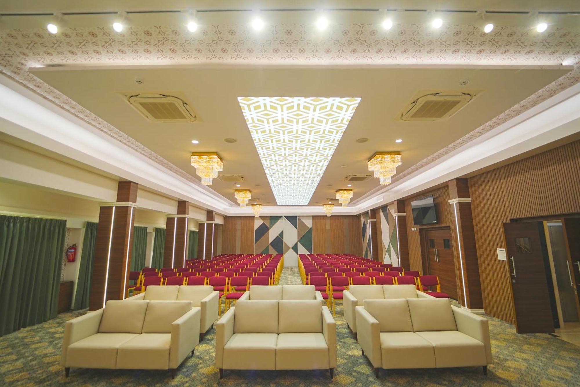 Highland Hotel Bangalore Dış mekan fotoğraf
