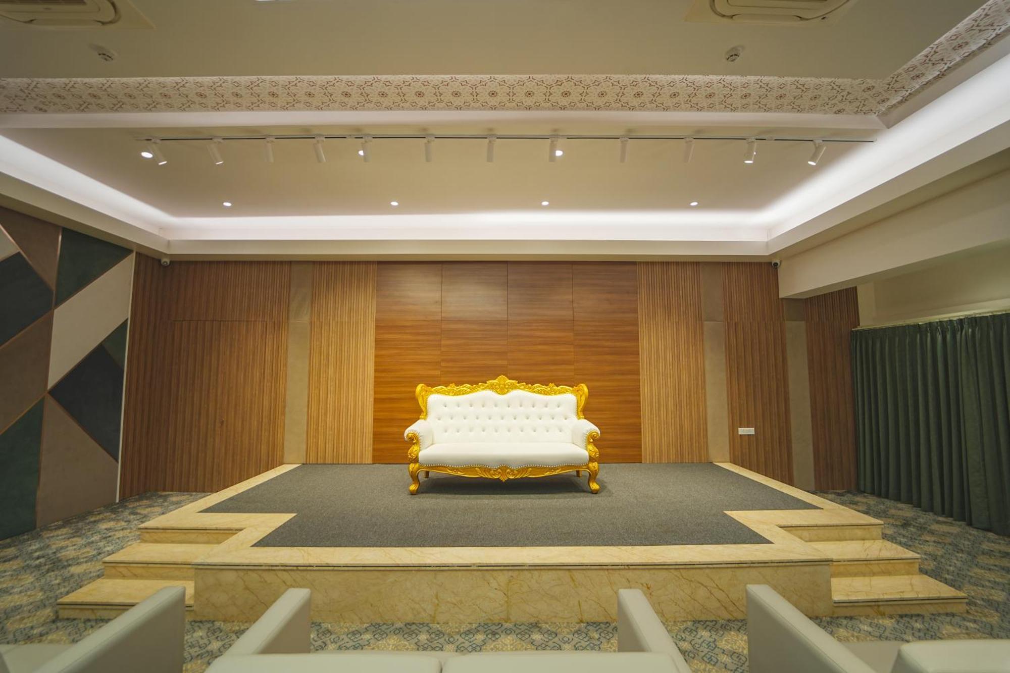 Highland Hotel Bangalore Dış mekan fotoğraf